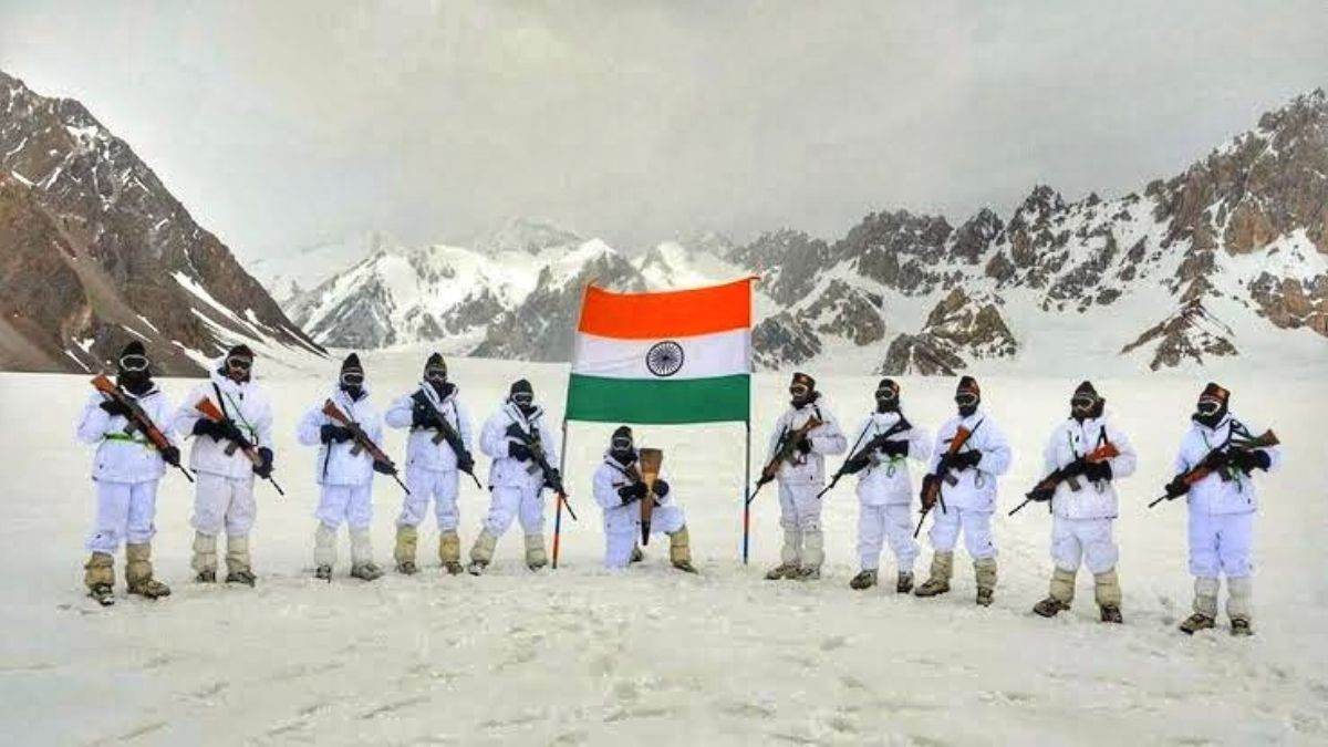 Indian Soldiers, Siachen Glacier, Operation Meghdoot, Indian Flag hoisted, victory.